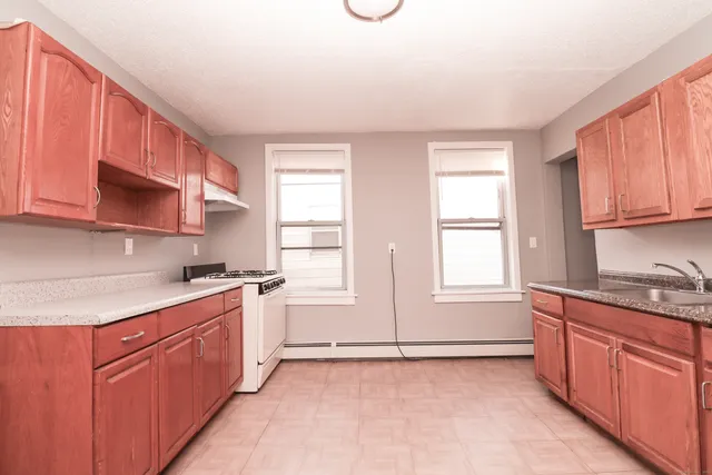 $1,800 | 117 Lamberton Street, New Haven, CT 06519