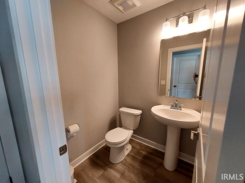 1406 Hunters Crossing Pass Huntingburg, IN 47542 - Photo 16 of 35