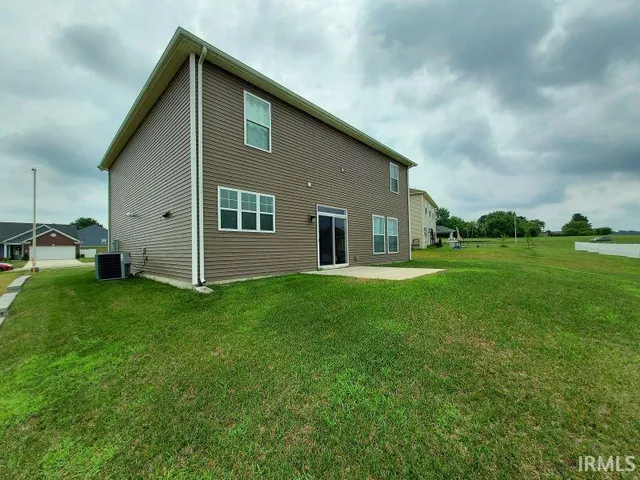 $349,000 | 1406 Hunters Crossing Pass, Huntingburg, IN 47542