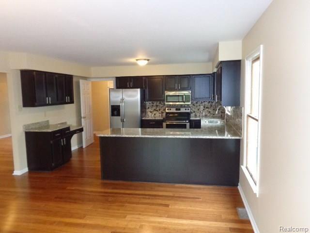 2764 Grace Road Fort Gratiot, MI 48059 - Photo 19 of 27 2764 grace 021.jpg