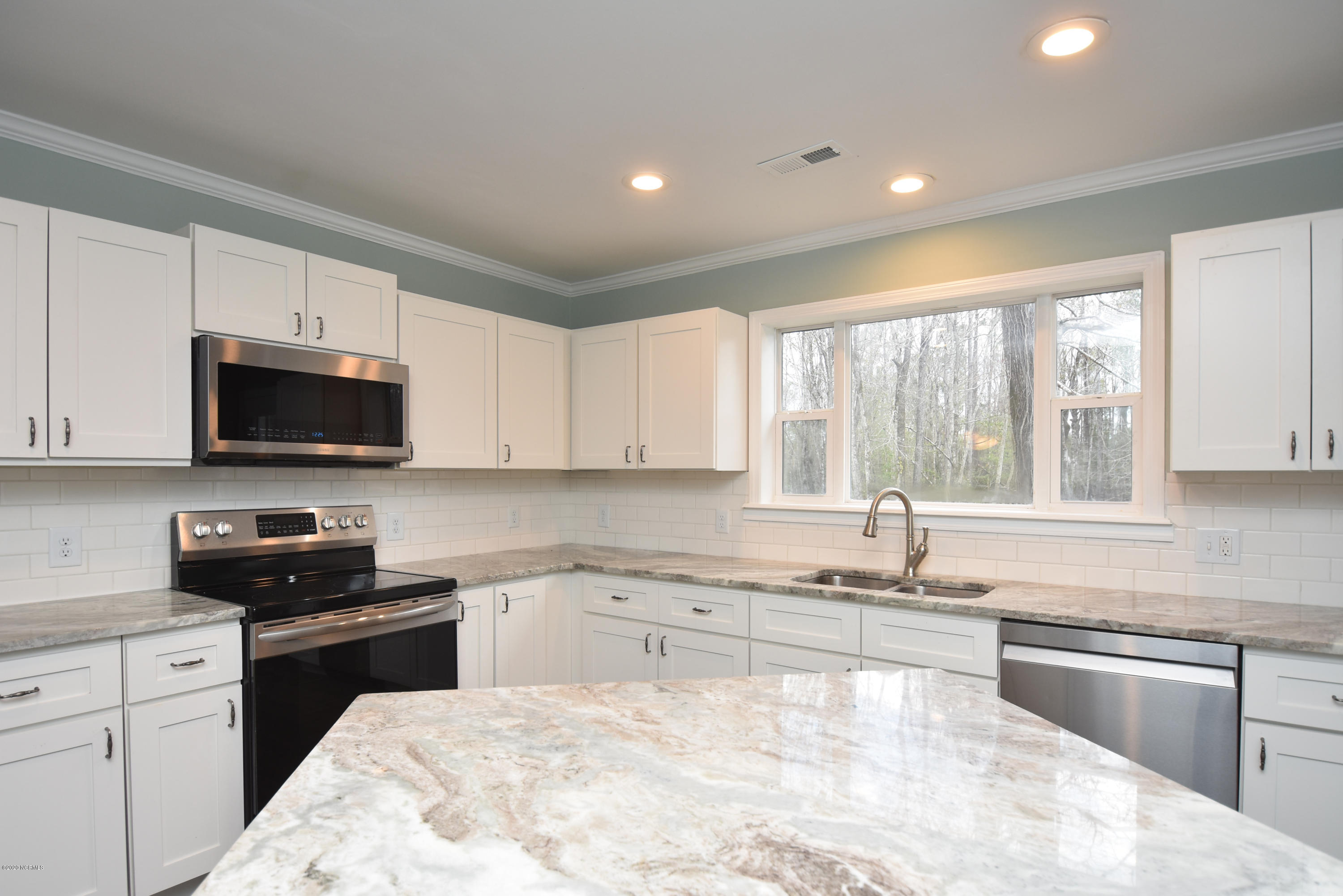 52 Daniel Road Rocky Point, NC 28457 - Photo 10 of 19 1 DSC_3291
