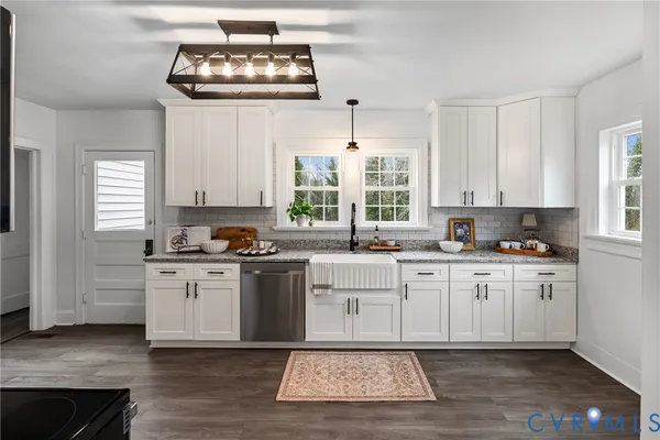 $339,900 | 702 Irving Street, Farmville, VA 23901