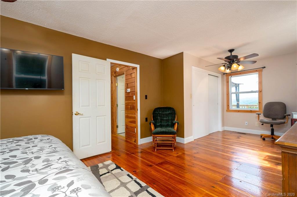 81 South Gray Fox Road Rosman, NC 28772 - Photo 14 of 33 Gallery Image 14