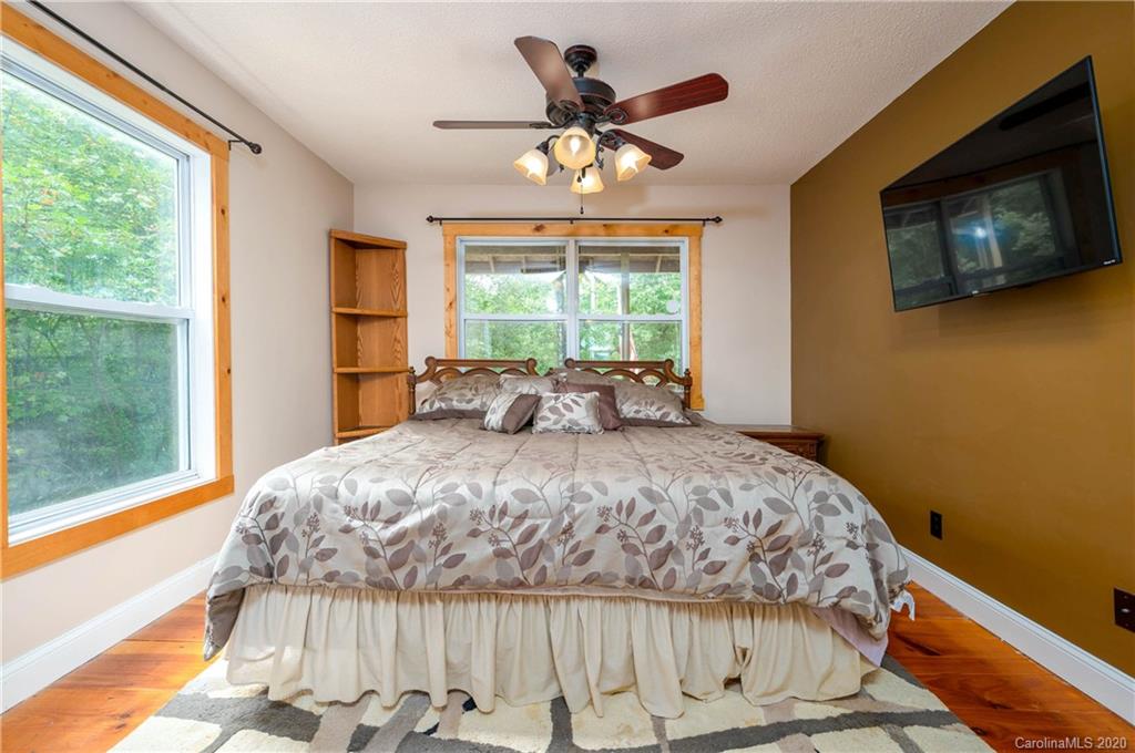 81 South Gray Fox Road Rosman, NC 28772 - Photo 15 of 33 Gallery Image 15