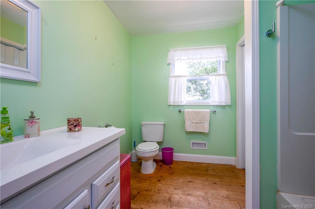 81 South Gray Fox Road Rosman, NC 28772 - Photo 18 of 33 Gallery Image 18