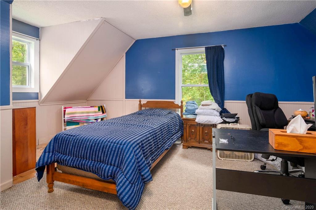 81 South Gray Fox Road Rosman, NC 28772 - Photo 20 of 33 Gallery Image 20