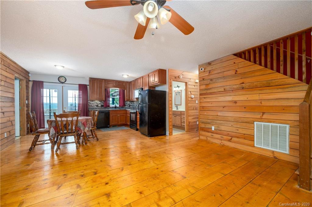 81 South Gray Fox Road Rosman, NC 28772 - Photo 8 of 33 Gallery Image 8