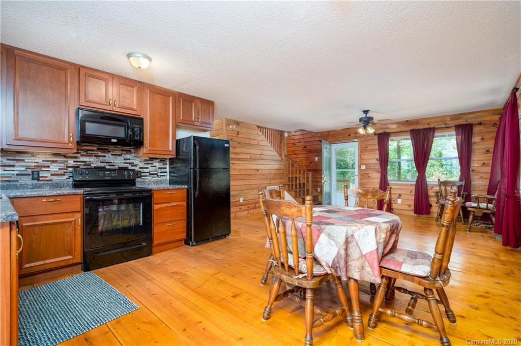 81 South Gray Fox Road Rosman, NC 28772 - Photo 10 of 33 Gallery Image 10
