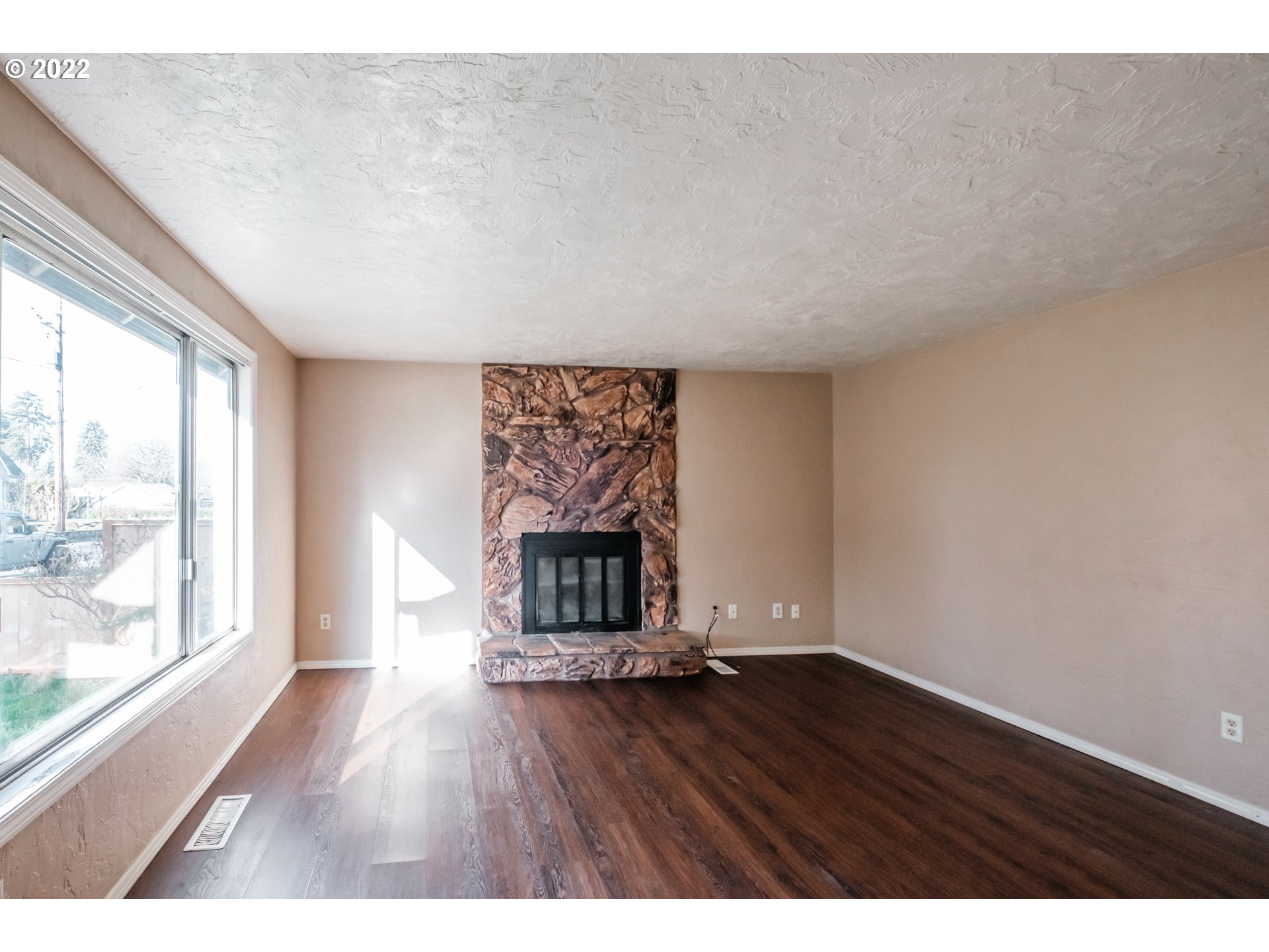1835 Southwest 16th Avenue Albany, OR 97321 - Photo 5 of 32 Gallery Image 5