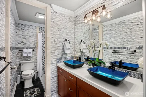 $409,900 | 3008 North Narrows Drive, Unit C103, Tacoma, WA 98407