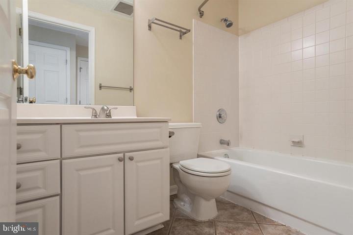 21012 Timber Ridge Terrace, Unit 201 Ashburn, VA 20147 - Photo 30 of 37