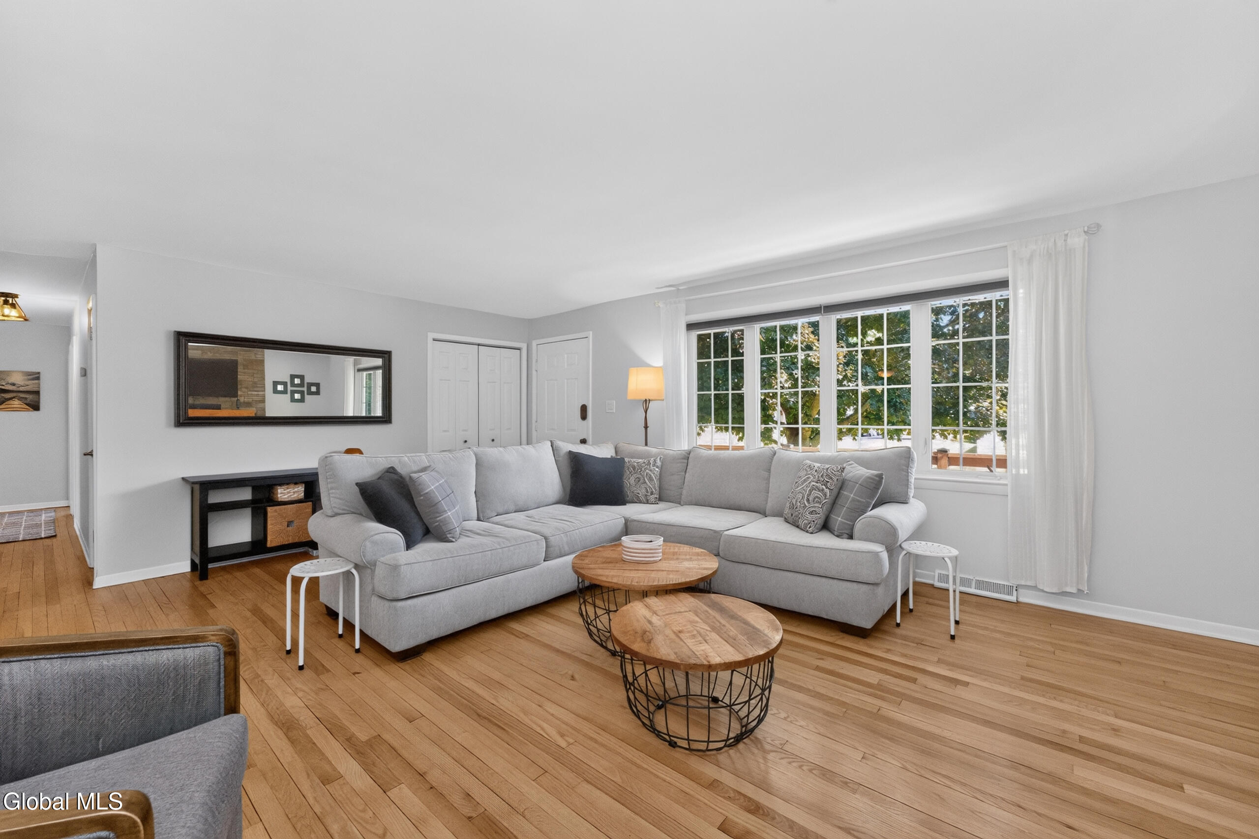 521 Russell Road Bethlehem, NY 12203 - Photo 9 of 51 1 Livingroom 3