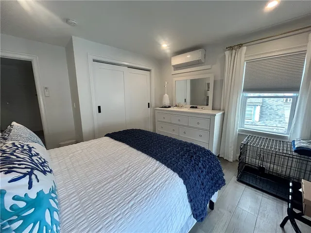 $3,300 | 23 Anthony Street, Unit 2, Newport, RI 02840