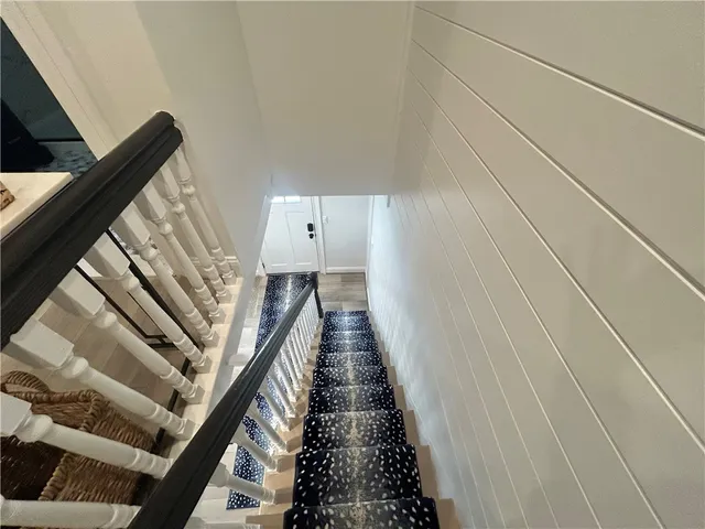 $3,300 | 23 Anthony Street, Unit 2, Newport, RI 02840