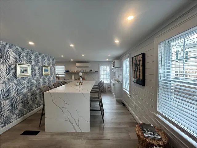 $3,300 | 23 Anthony Street, Unit 2, Newport, RI 02840