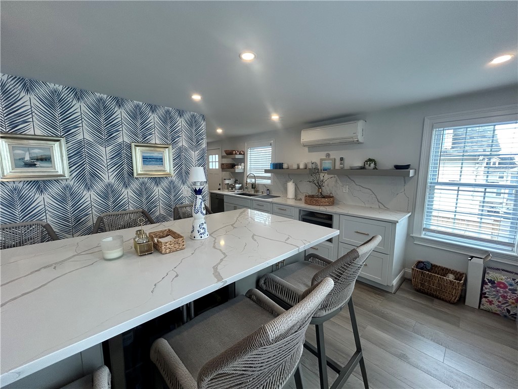 23 Anthony Street, Unit 2 Newport, RI 02840 - Photo 10 of 34