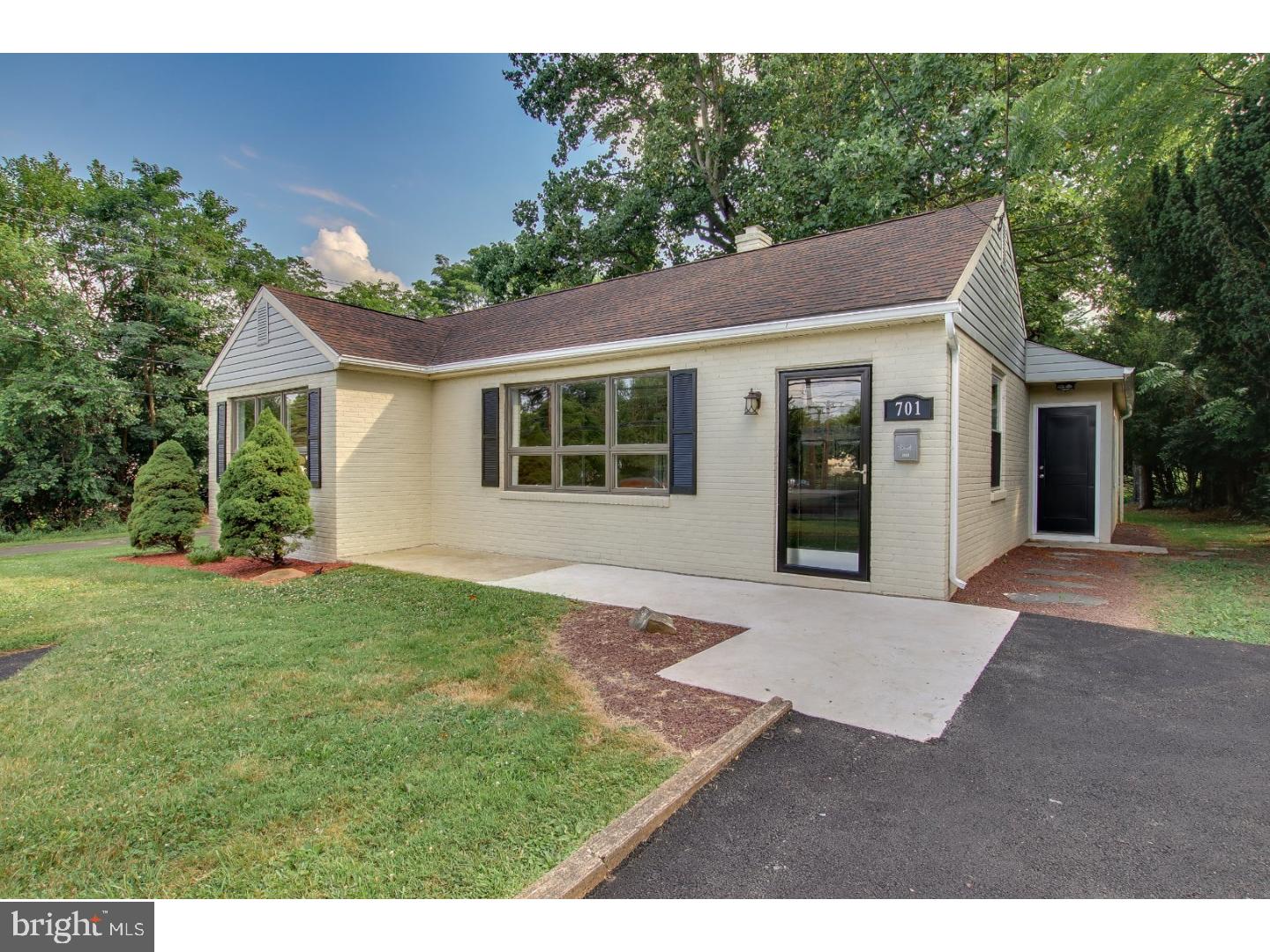 701 West County Line Road Hatboro, PA 19040 - Photo 1 of 25 Exterior Front