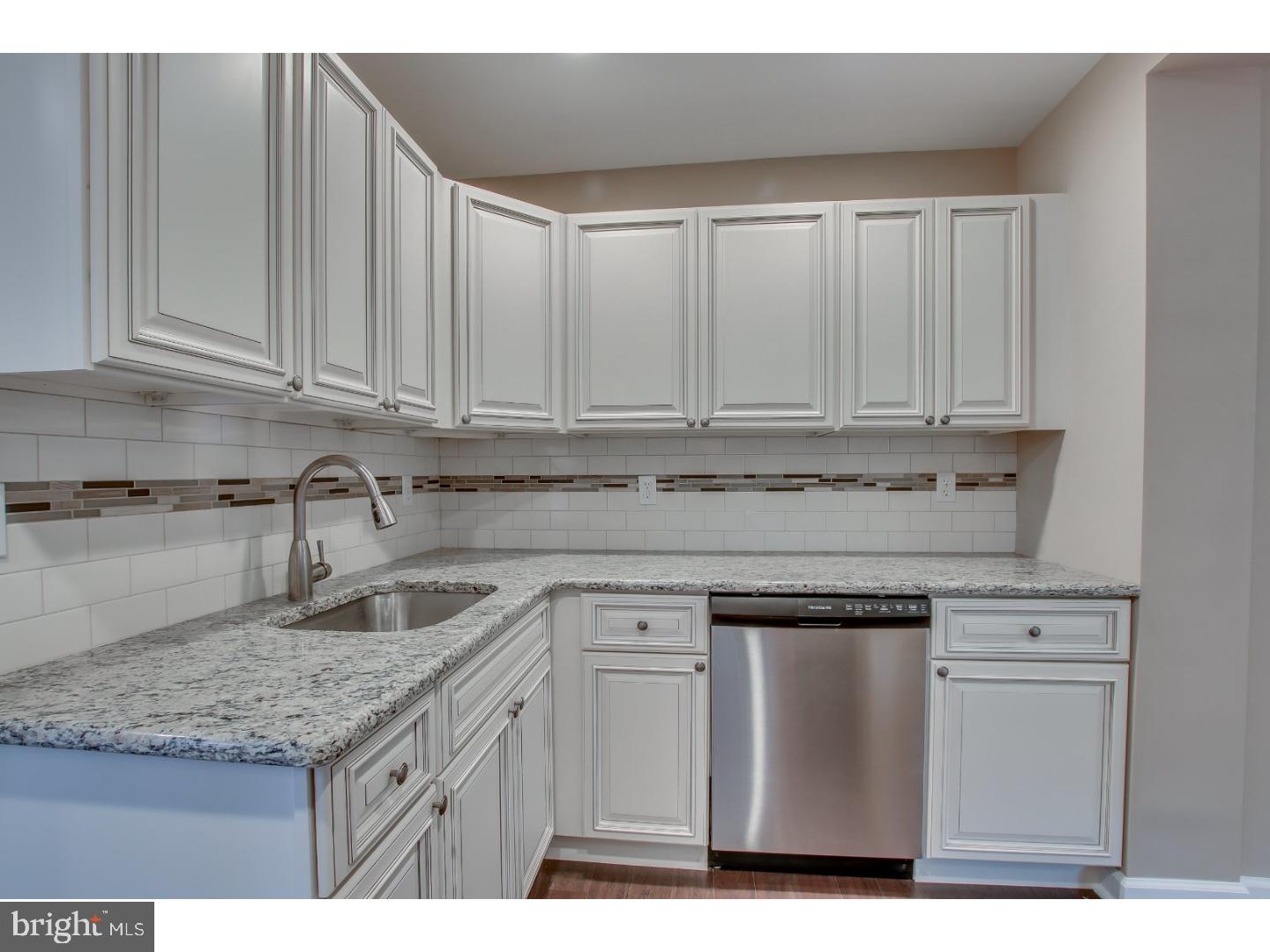 701 West County Line Road Hatboro, PA 19040 - Photo 9 of 25 Kitchen