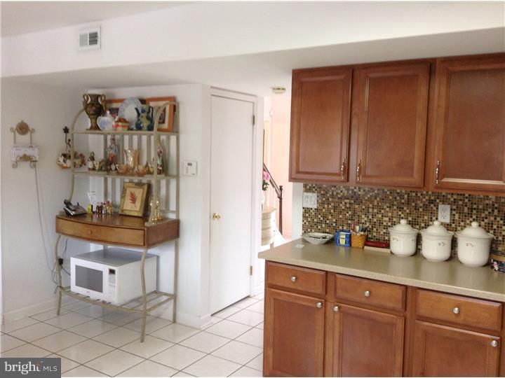 31 Hartford Road Sewell, NJ 08080 - Photo 14 of 15 Kitchen