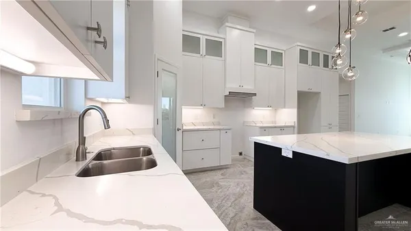 $355,495 | 3808 Revilla Street, Edinburg, TX 78542