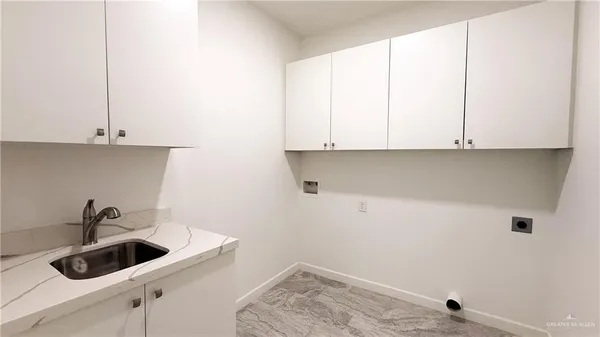 $355,495 | 3808 Revilla Street, Edinburg, TX 78542