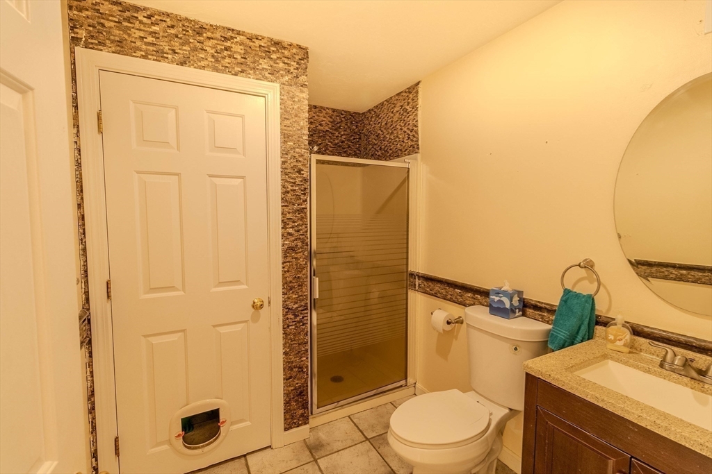 7 Howland Road Berkley, MA 02779 - Photo 14 of 23 Gallery Image 14