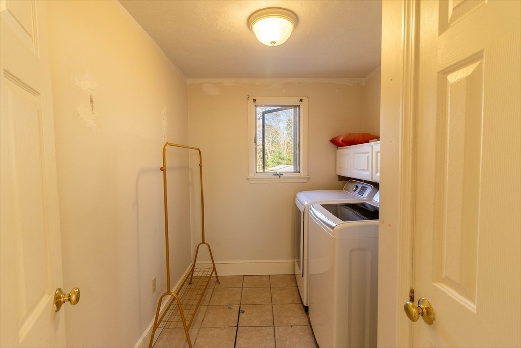 7 Howland Road Berkley, MA 02779 - Photo 16 of 23 Gallery Image 16