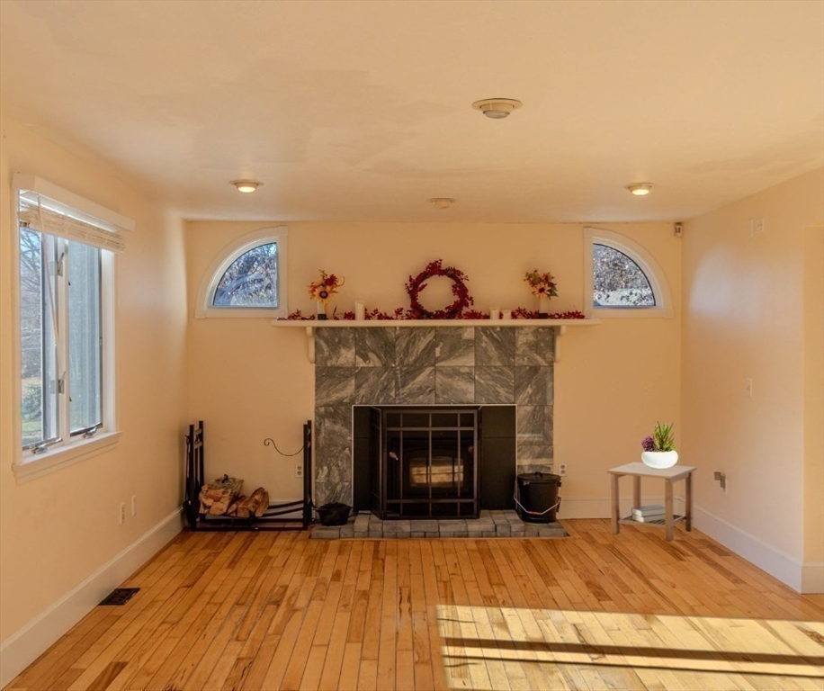 7 Howland Road Berkley, MA 02779 - Photo 7 of 23 Gallery Image 7