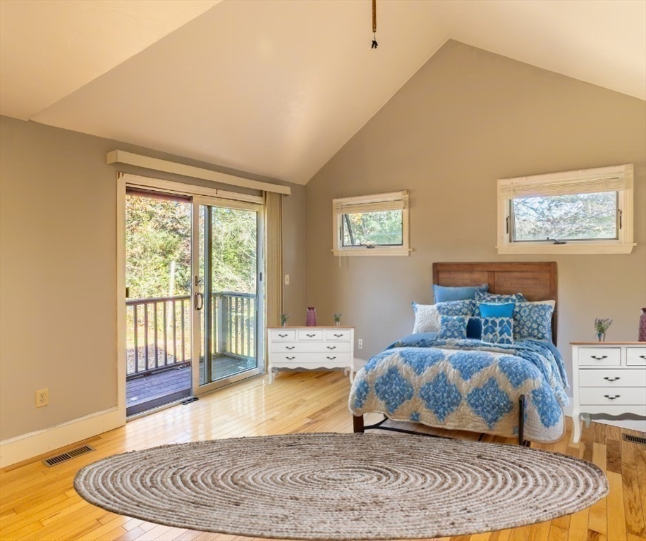 7 Howland Road Berkley, MA 02779 - Photo 9 of 23 Gallery Image 9