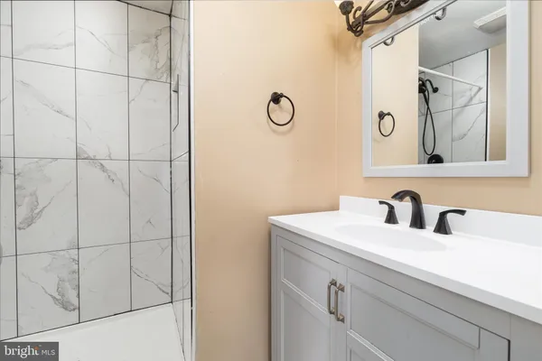 $2,600 | 716 Gafia Lodge Road, Middletown, VA 22645