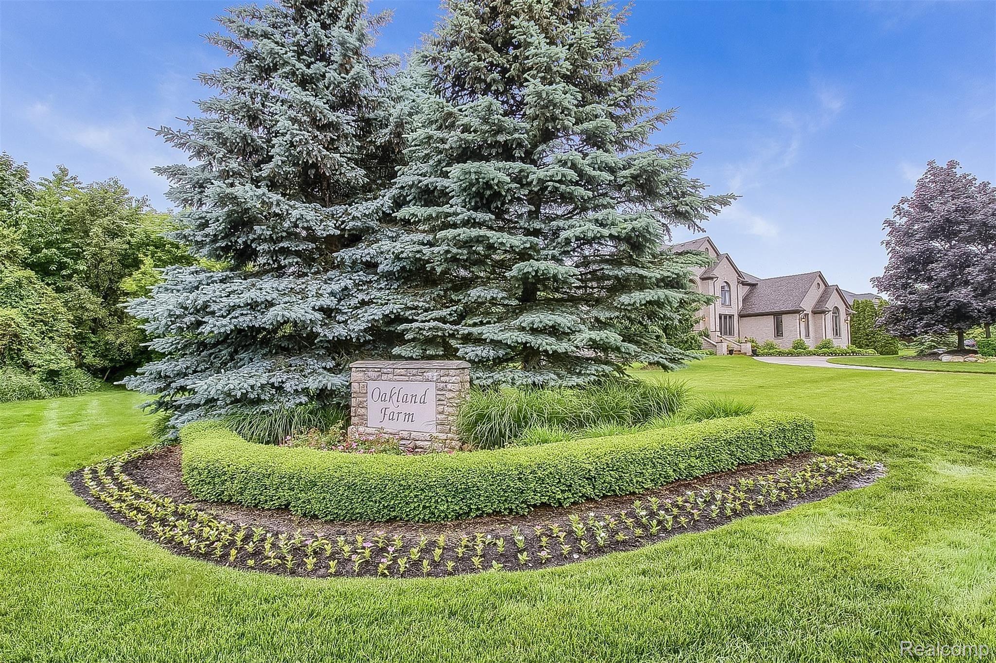 4446 Southacre Lane Rochester, MI 48306 - Photo 4 of 70 4-Sub Entrance.jpg