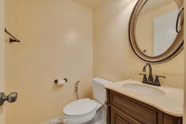 $3,500 | 18550 Hatteras Street, Unit 76, Tarzana, CA 91356