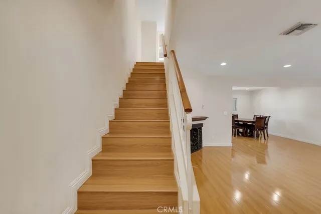 $3,500 | 18550 Hatteras Street, Unit 76, Tarzana, CA 91356