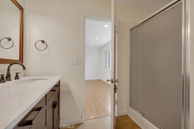 $3,500 | 18550 Hatteras Street, Unit 76, Tarzana, CA 91356