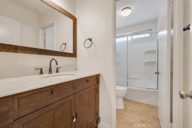 $3,500 | 18550 Hatteras Street, Unit 76, Tarzana, CA 91356