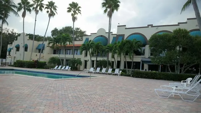 $205,000 | 9460 Poinciana Place, Unit 203, Davie, FL 33324