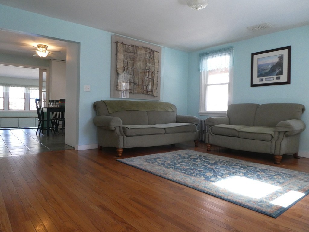 28 Randall Road Mattapoisett, MA 02739 - Photo 12 of 30