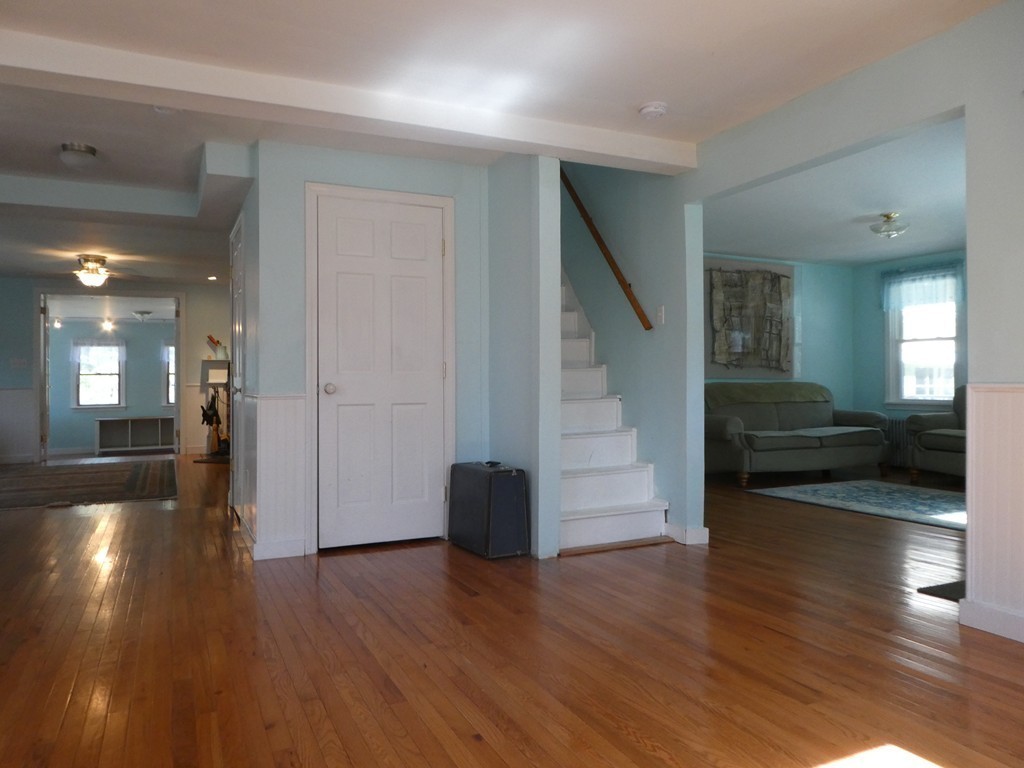 28 Randall Road Mattapoisett, MA 02739 - Photo 16 of 30