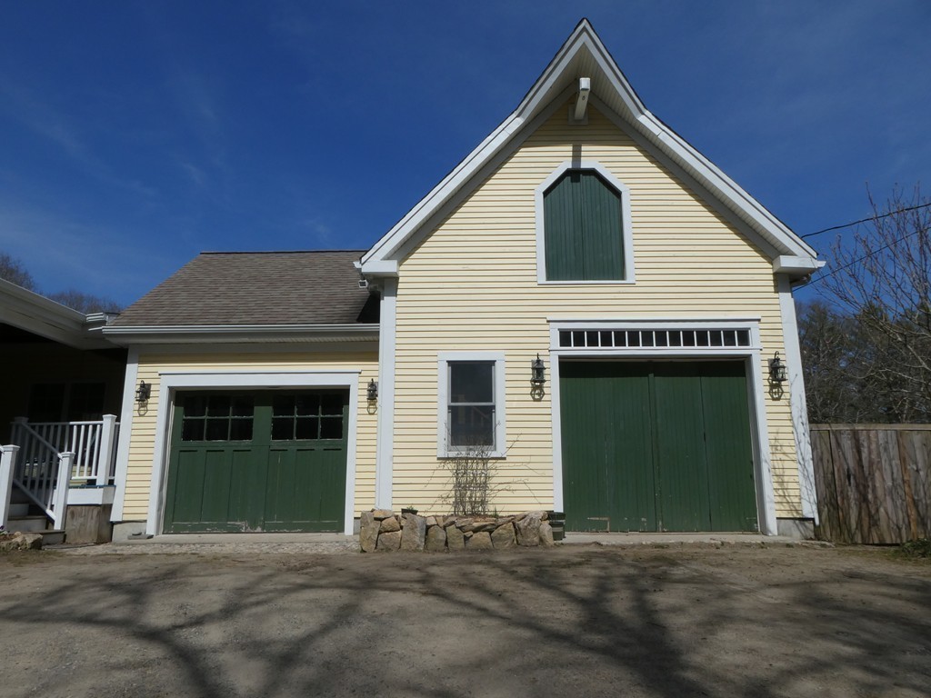 28 Randall Road Mattapoisett, MA 02739 - Photo 3 of 30