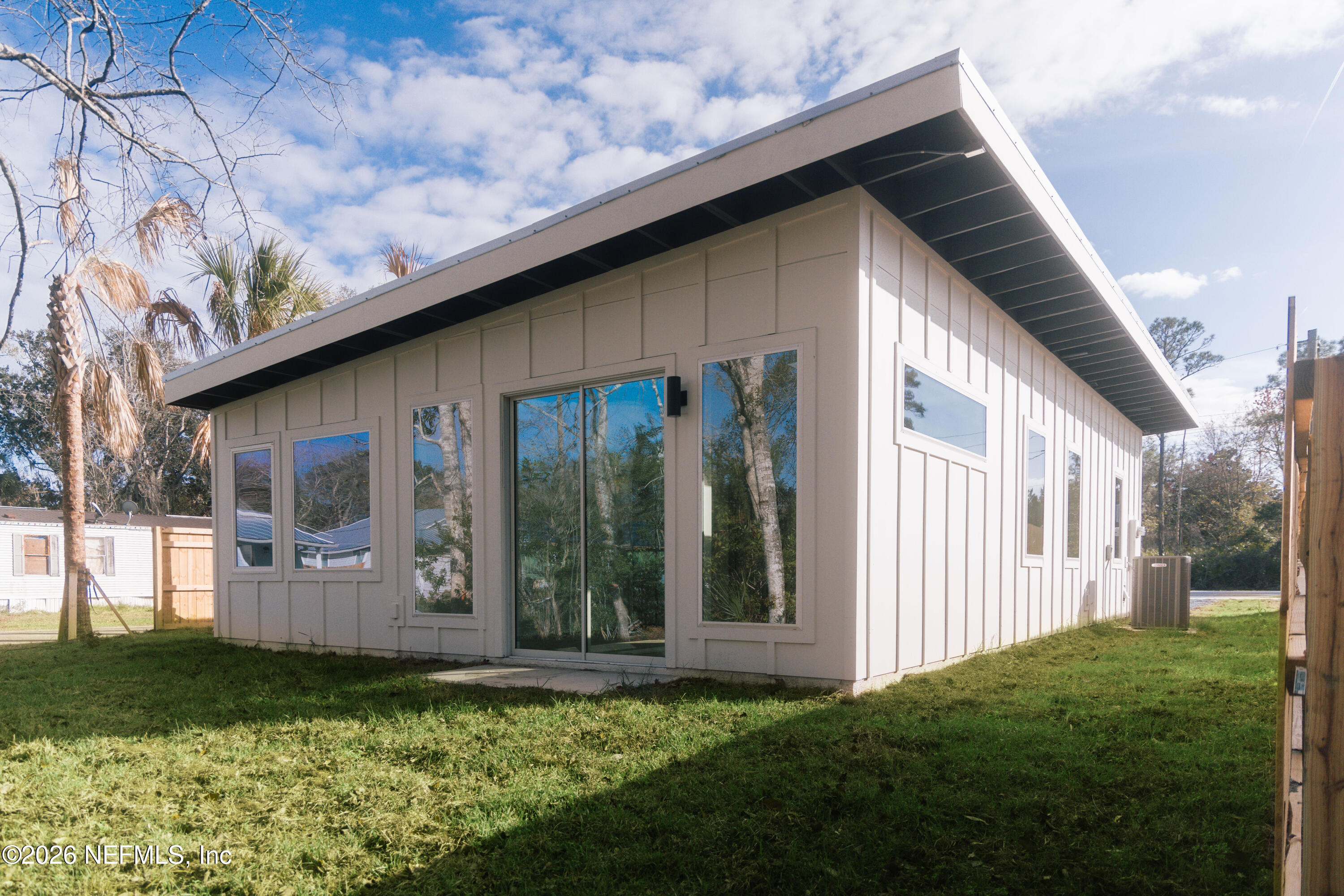 572 Woodlawn Road St. Augustine, FL 32084 - Photo 5 of 17 574WoodlawnRd_260113_small-5