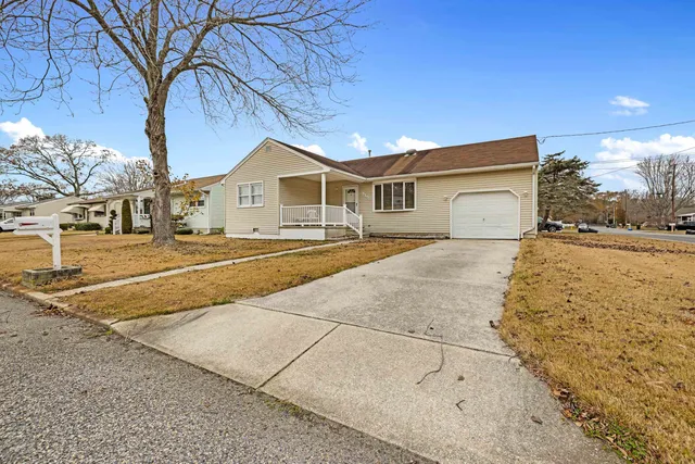 $395,000 | 315 East Drumbed Road, Villas, NJ 08251