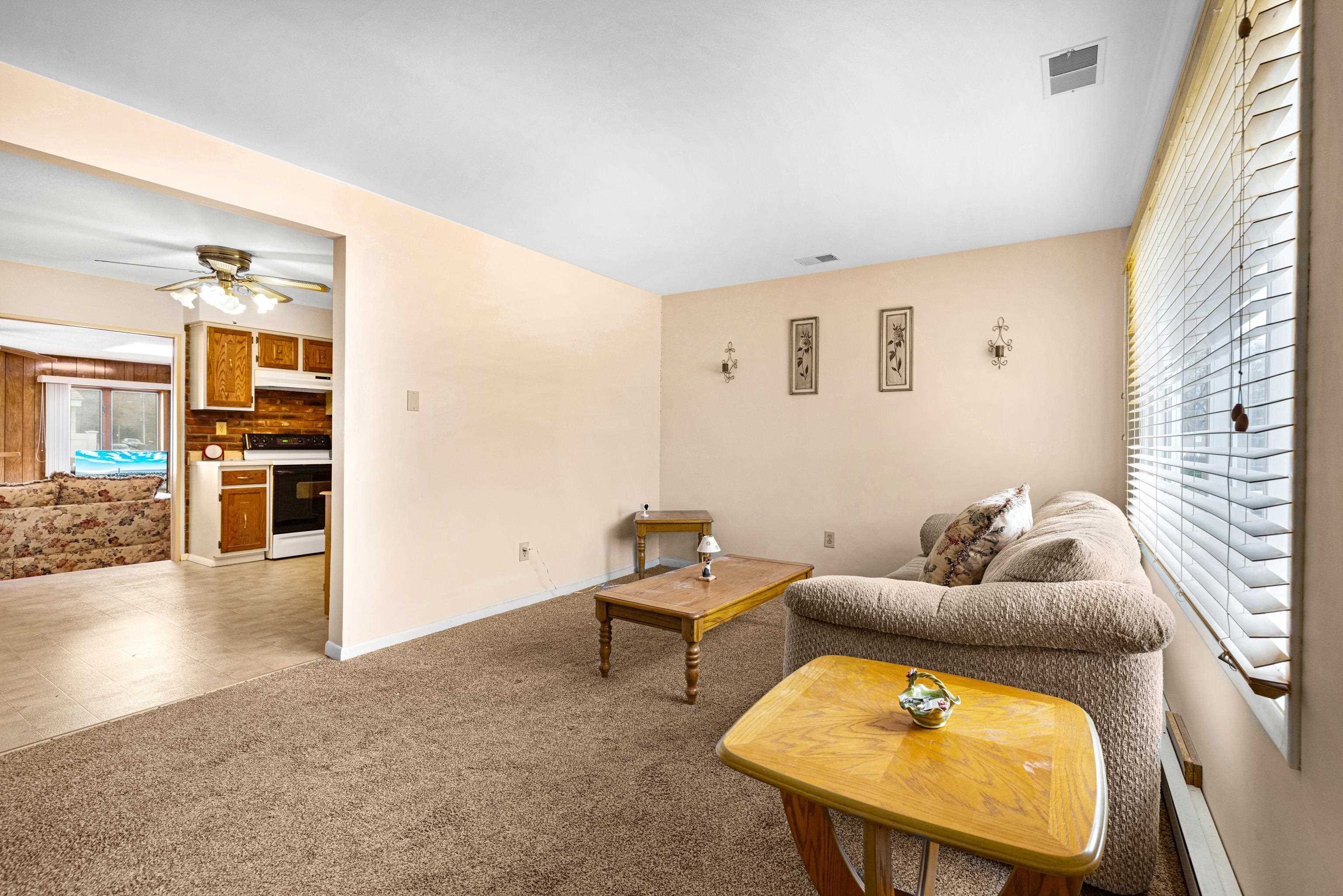315 East Drumbed Road Villas, NJ 08251 - Photo 6 of 32 a living room with furniture and a couch