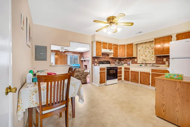 $395,000 | 315 East Drumbed Road, Villas, NJ 08251