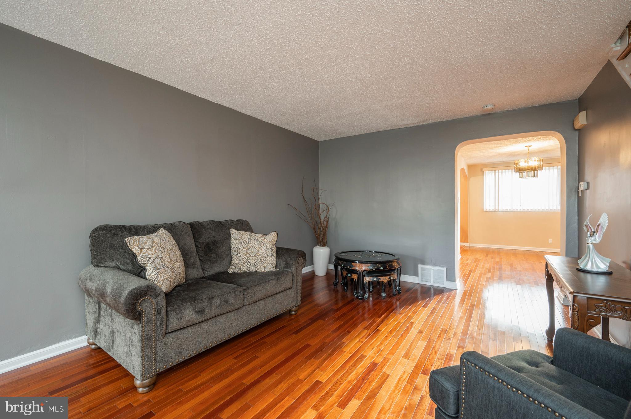 8608 Temple Road Philadelphia, PA 19150 - Photo 4 of 18 Gallery Image 4