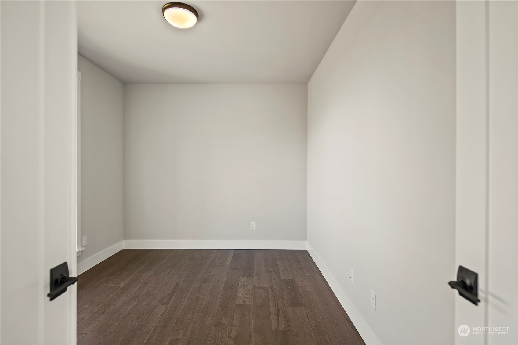22538 Meridian Avenue South Bothell, WA 98021 - Photo 17 of 36 Gallery Image 17