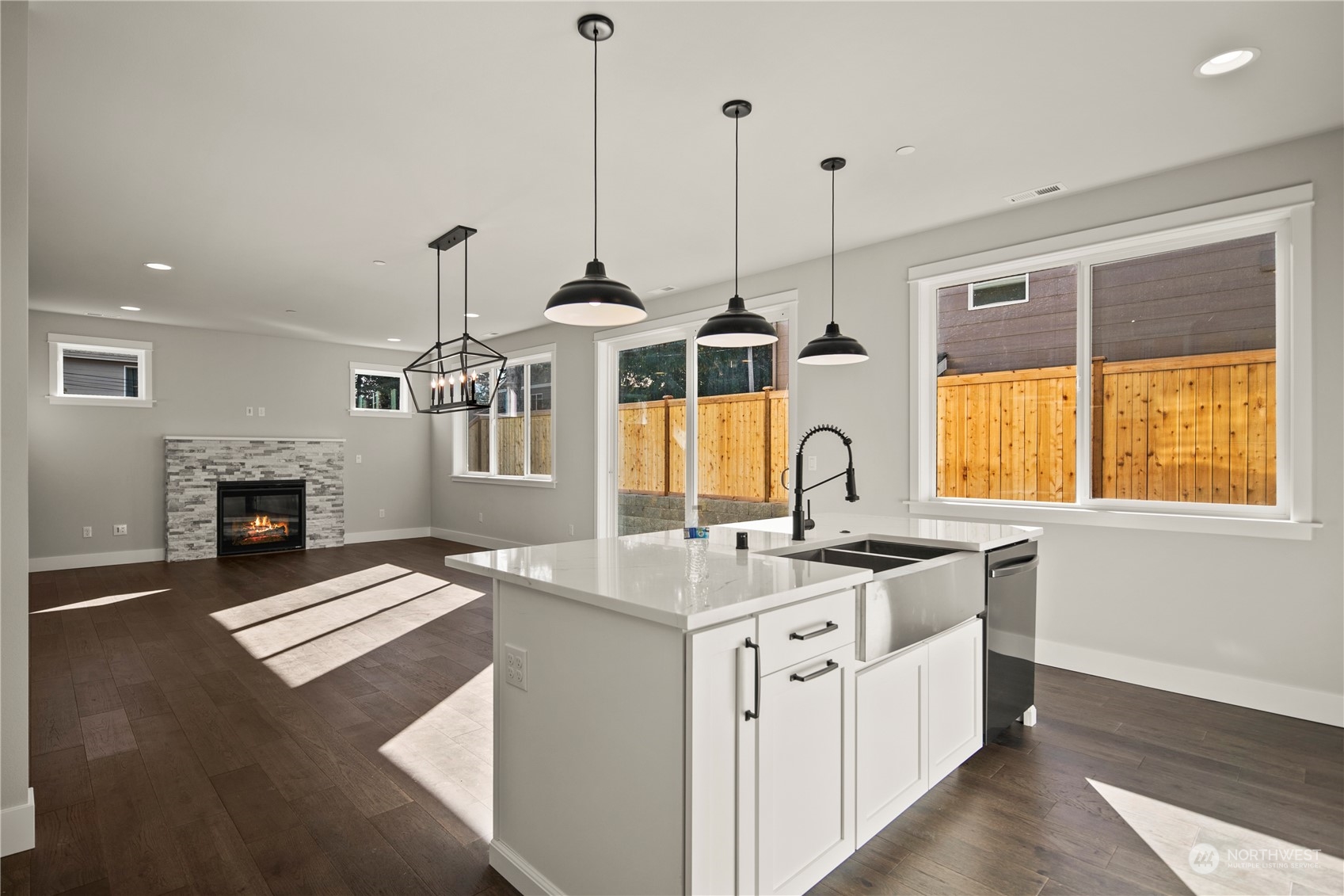 22538 Meridian Avenue South Bothell, WA 98021 - Photo 10 of 36 Gallery Image 10