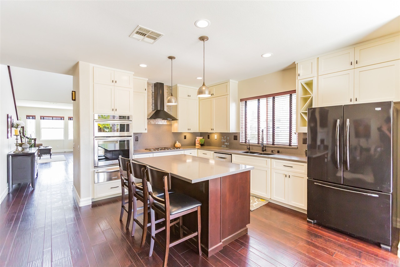 3541 Hummock Drive Carlsbad, CA 92010 - Photo 7 of 25