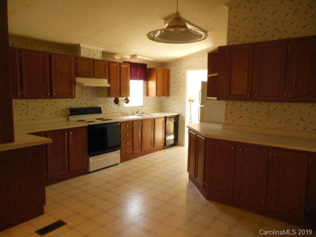 145 Poteat Road Marion, NC 28752 - Photo 3 of 14 Gallery Image 3