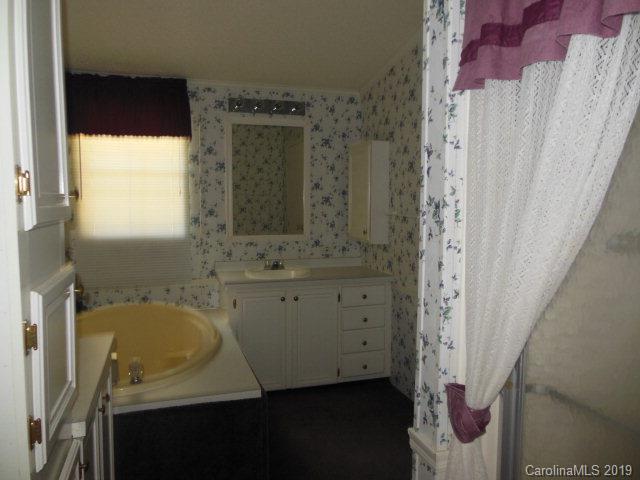 145 Poteat Road Marion, NC 28752 - Photo 7 of 14 Gallery Image 7