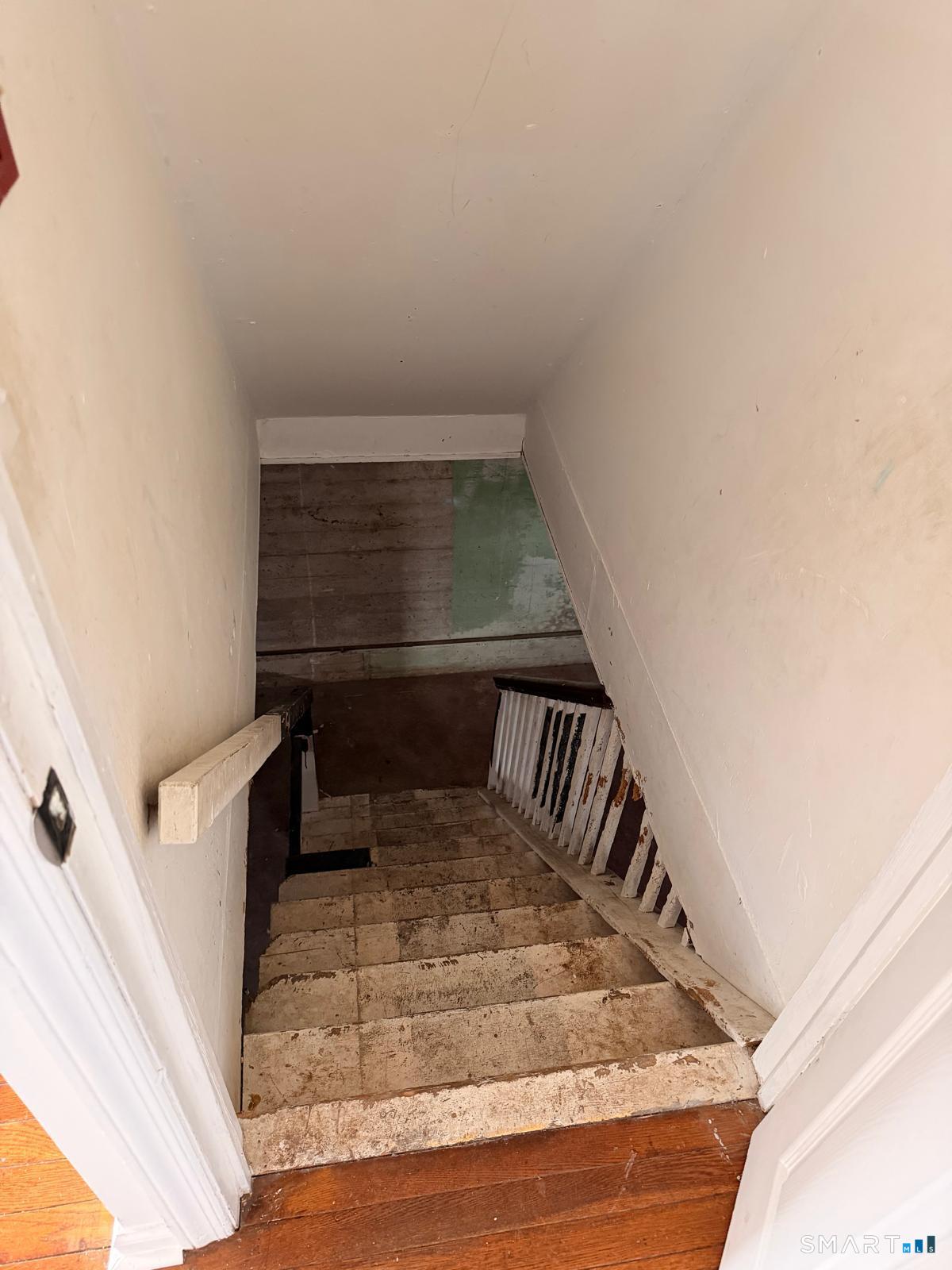 44 Lynmoor Place Hamden, CT 06517 - Photo 19 of 30 a view of entryway
